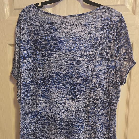 Ruby Rd. Blue and White Patterned Blouse - Picture 4 of 4